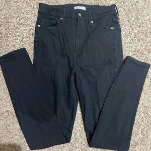 Good American black skinny jeans. Size 8.